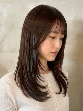 キリ 逗子(kiri) 逗子葉山サイドバングシースルーバング顔周りレイヤーカットm110