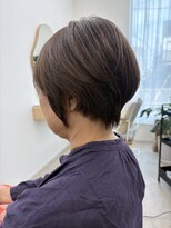 ロリ(Loli)&nbsp;頭の形が綺麗に見えるショート