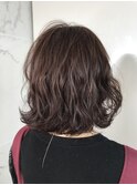 ピンクベージュ