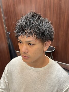 ヒロギンザ 新橋店(HIRO GINZA) ツイストパーマ×スキンフェード