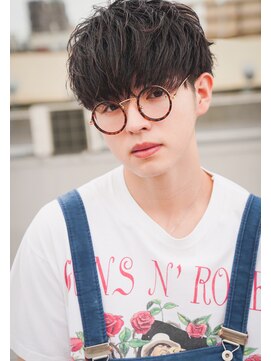 カライング(ing) スーツ短髪ツーブロック束感モテる黒髪シークレットパーマ流行