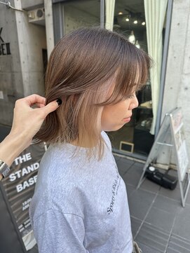 ロンド レア 天神大名店(Lond Le’a) ホワイトベージュインナーカラーケアブリーチくびれボブ韓国