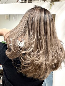 エスアイ(S.i) ヌーディベージュ［五条駅/京都駅/七条駅/四条駅/烏丸駅］