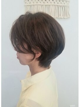 ヘアーアンドネイル ルシア(Hair&Nail Lucia) ベージュショートボブ