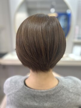 アオ 花咲町(a-o) ツヤウォームボブレイヤー♪