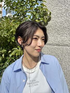 スリーヌーン(THREE noon) ショート　アッシュブラウン