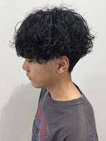 ヒュイル バイ ニアウ(Hwyl by Niau)&nbsp;メンズマッシュシャドウパーマニュアンスパーマ刈り上げ