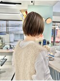 ショートボブ切りっぱなしボブタッセルボブミルクティーベージュ