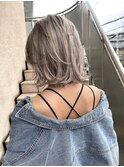 ホワイトベージュ　ミルクティーベージュ　ケアブリーチ
