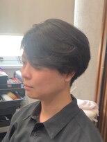 エムアンドティー(M&T) 刈り上げフェザーショート/