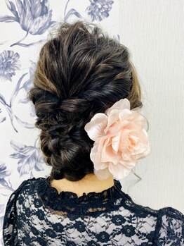 【新松戸駅徒歩5分】"似合う"+"あなたらしさ"を引き出し、華やかに彩るヘアに[早朝8時～もOK!（要相談）]