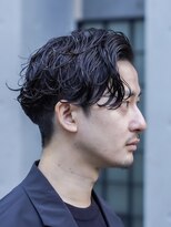 レタッチバイフィフス(RETOUCH by fifth)&nbsp;原宿ルーズパーマスパイラルパーマセンターパート色気ヘア30代