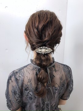 メゾンドムニ 恵比寿(Maison de MUNi) 結婚式やお出かけ前に◎編み下ろしヘアセット