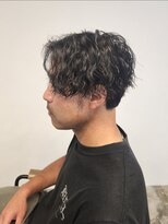 ニアウ 伊勢崎連取店(Niau)&nbsp;MEN’S HAIR/サーフカール/刈り上げセンターパート/ツイスト