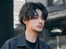 フィフス 神南(fifth)の雰囲気（《緩めの質感が色気を醸し出す》シャドウパーマ×センターパート）