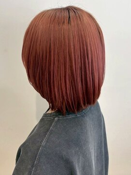オンフ(ONFFO) ショートボブ チェリーピンク 暖色系カラー 髪質改善 20代 美髪