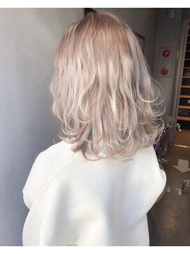 ジーナ(XENA) ホワイトミルクティーベージュ