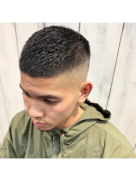 パルファン フォー メン(PARFUM for MEN) フェードカット