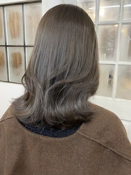 アリュウル 表参道 青山(Allure) ブリーチなしケアカラー オリーブグレージュ 東垂水
