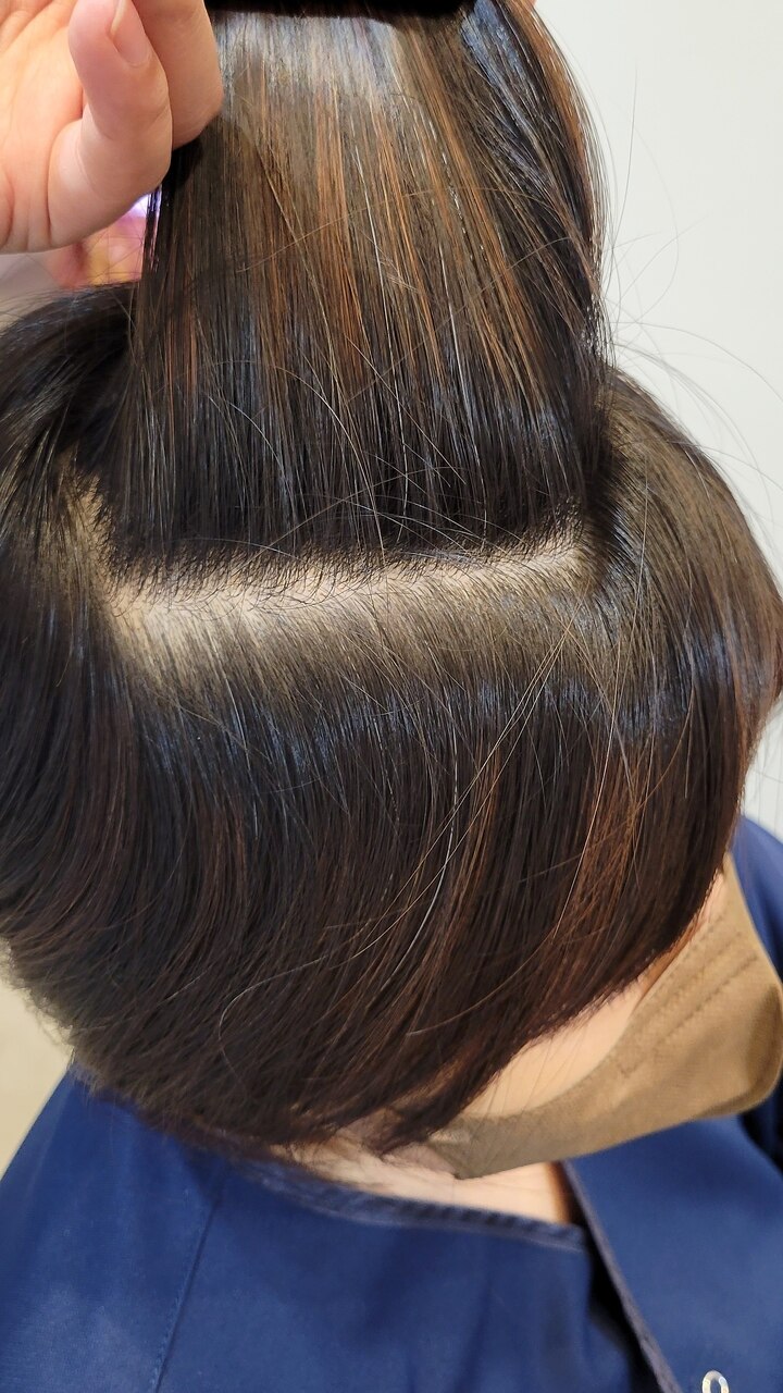 地毛残しハイライトで白髪ぼかし・オレンジインナーカラーと共に