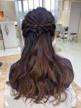 ペーハーセブン アーツ(Arts) ハーフアップアレンジ