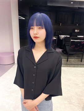 ジーナリア(Xena ria) 《袴田》ミディアムレイヤー/ブルーカラー