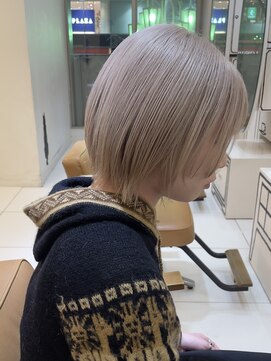 アンプ(amp) ホワイトベージュ