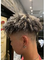 ミリオンバックス 御徒町店(Million Backs)&nbsp;ツイストパーマ<理容室>[メンズ/眉毛/バーバー/御徒町]