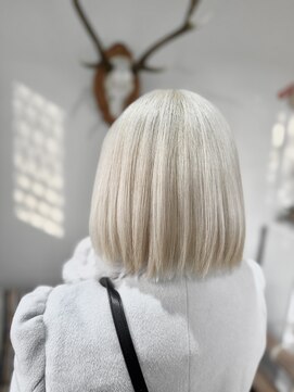 ルアナ 名古屋店(Luana) 【ブリーチカラー】透明感ホワイトボブ