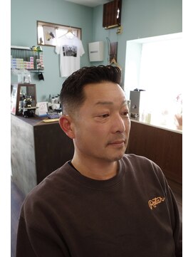 ディーアイジーカットクラブ(DiG CUT CLUB) サイドパートアイロンパーマ