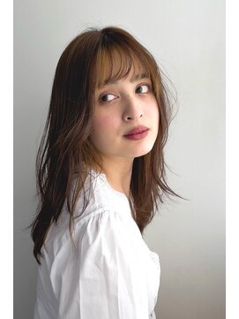 レア(Lea) 顔周りレイヤー × フェイスフレーミング