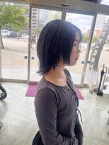 コワファースト 大分(COIFF1RST) 顔周りレイヤー×外はねウルフ