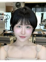 アフロート ルヴア(AFLOAT RUVUA)&nbsp;地毛風縮毛矯正 ひし形ショートボブ 白髪染め 新宿