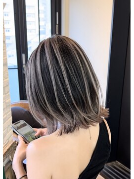 ヘアスペース リズム グリーン(Hair space Rizm green) バレイヤージュ