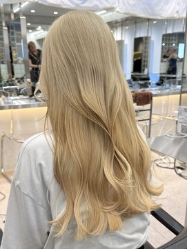 サンクプロジェクト(cinq PROJECT) 明るめホワイトミルクティーベージュ韓国ミディアムレイヤー原宿