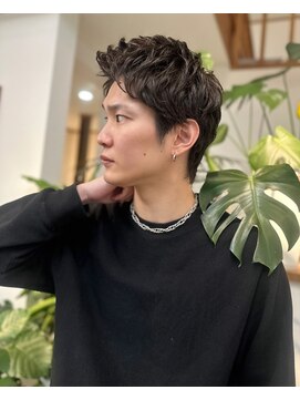 ノア(NOA) ピンパーマ＋スパイキーショート