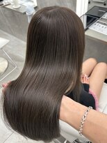 マウルルナ(MAEUL luna)&nbsp;ダークアッシュ　似合わせミディアムレイヤー　大人ガーリー