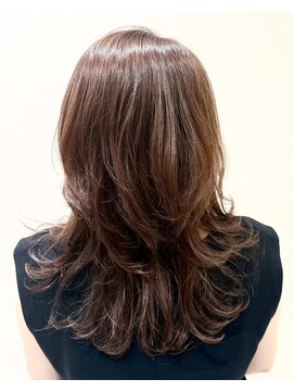 アンベリールフルー(EMBELLIR fleur) エレガントくびれロングレイヤー 表参道/40代、50代、60代