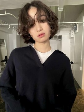カイラ(KAILA) ミニボブレイヤーボブ前上がりボブ切りっぱなしボブパーマ