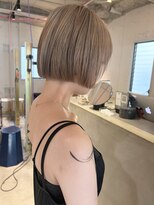 ルーム(Loom.)&nbsp;ケアブリーチ ハイトーンボブ 切りっぱなしボブ ミニボブ