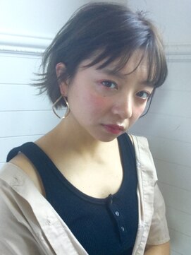 ディッセンバー 渋谷(December) 『December』黒髪でもやわらかく♪おしゃれ耳かけショートボブ