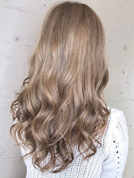 エイト プラット 渋谷2号店(EIGHT plat) EIGHT plat 外国人セレブ風ミルクティーグレージュ