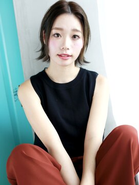 バース(BIRTH) 天神【BIRTH】外ハネ耳かけ美髪ショート2