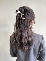 ムード マグ レーベル 南松本(MOOD Mag Label)&nbsp;ヘアセットポニーテール結婚式ドレスヘア大人美人成人式卒業式