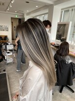 カラ ヘアーサロン(Kala Hair Salon)&nbsp;ハイライトバレイヤージュダブルカラーケアブリーチ20代30代40代
