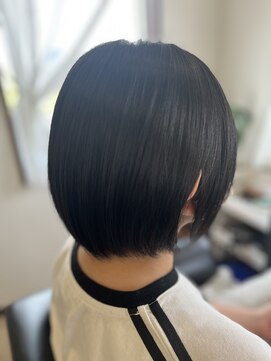 コア フィール ア デイ(COIFFURE A DAY) 【耳かけショート】M3Dひし形ボブ