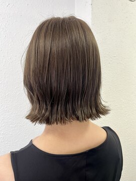 ジェナ(Jena) イルミナカラーでつくる透明感オリーブ