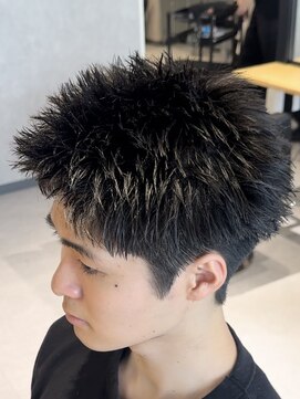 エデアンルクラ 下通(EDEAN Leclat) 熊本スパイキーショート パーマ 短髪 アップバング MEN'S HAIR