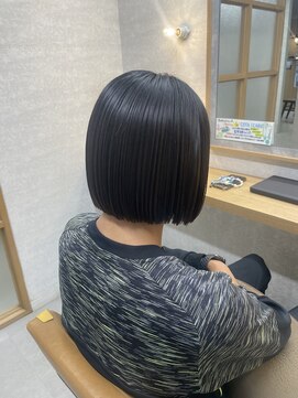 エマ 日吉(emma) キチンとパツン感◎オイルで収まり感も♪切りっぱなしボブ＊