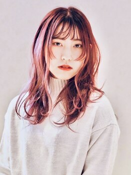 ペルソナ(PERSONA)の写真/"貴方らしさ"とは何か?繊細なカット技術で創り上げるデザインで、あなたは自分をもっと好きになるはず。